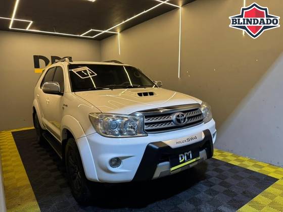 TOYOTA HILUX SW4 3.0 SRV 4X4 16V TURBO INTERCOOLER DIESEL 4P AUTOMÁTICO